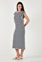 Regular Fit Crew Neck Striped Midi Dress Women's Dress 5866105 - 5
