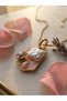 Vintage Design Pink Background Baroque Pearl and Flower Detailed Gold Steel Necklace - 2