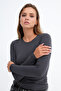 Crew Neck Basic Blouse B1496-Dk2 - 2