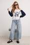 Ekru Renk Bloklu Şehir Baskılı Oversize/Geniş Kesim Kayık Yaka Crop Örme Sweatshirt TWOAW27SW00193 - 2