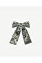 Ribbon Form Velvet Buckle