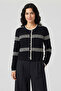 Women Contrast Ruffle Trim Crop Knitwear Cardigan Geometric Pattern Buttoned Cardigan - 2