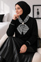Knitwear Hijab Sweater with Scarf Brooch Accessory