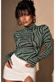 Women's Green-Black Watermelon Pattern Half Fisherman Finger Interlocking Blouse Be493