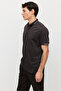 Men's T-Shirt with Buttoned Collar and Contrast Color Details - 3
