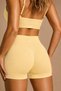 Cute Model Women Seamless Scrunch High Waist Sports Shorts Leggings