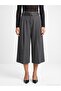 72806 Wide Leg Bermuda Pants with Thin Belt-Grey