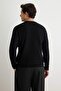 Siyah Slim Fit Dar Kesim Bisiklet Yaka Kol Dokulu Desenli Reglan Kol Triko Kazak TMNAW22KZ0380 - 4