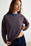 Lacivert Çizgili Oversize/Geniş Kesim Bisiklet Yaka İnce Örme Sweatshirt TWOAW23SW00326