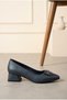 Women's Classic Heeled Shoes - 2