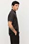 Men's T-Shirt with Buttoned Collar and Contrast Color Details - 6