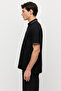 Men's T-Shirt with Buttoned Collar and Contrast Color Details - 5