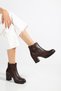 Women's Elastic & Buckle Brown Boots & Booties 7 cm Heel Oval Toe - 5