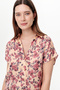 Low-Cuff Satin Surface Regular Shirt - 4