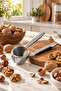 Metal Nutcracker – Durable Nutcracker with Ergonomic Non-Slip Handle – Practical Kitchen Utensil
