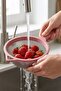 3-Piece Stainless Steel Wire Strainer Set 12-16-20 cm Pink Kitchen Strainer - 7
