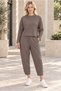 Women's Round Neck Textured Off-Shoulder Sweatshirt and Ankle-Length Pants Set Elastic Waist Lycra Stretchy Pockets Sporty Stylish Two-Piece Combination Light Brown