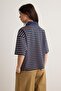 Lacivert Çizgili Oversize Kalıp Polo Yaka Dokuma Detaylı Tok İnterlok Örme T-Shirt TWOSS26TS00030 - 4