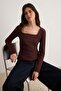 Kahverengi Pamuklu Kare Yaka Regular Fit Örme Bluz TWOAW24BZ00016 - 2