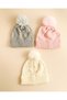 مجموعة قبعات نسائية محبوكة متنوعة بتصميم بوم بوم، 3 قطع - 4