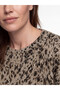 Zero Roba Collar Embroidered Women's T-Shirt from Uzg Store for Style Enthusiasts - 3