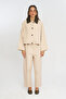 Women's Contrast Collar Buttoned Relaxed Fit Jacket - 3