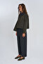 Women's Contrast Collar Buttoned Relaxed Fit Jacket - 2