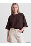 From UZG STORE: A Loose-Fit Blouse with a Stand-Up Collar and Wide Sleeves for Style-Conscious Shoppers