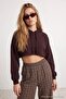 Kahverengi Kalın Kapüşonlu Bağcıklı Bolero Örme Sweatshirt TWOAW27SW00210 - 2