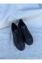 Women's sports shoes