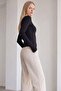 Boat neck finger pass basic blouse - 3
