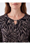 Esvab • Modern & Distinctive Zero Roba Collar Embroidered Blouse - 4