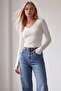 V-neck finger-loop basic blouse - 3