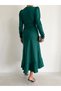 Women's green crepe midi dress with belt and long sleeves - 5
