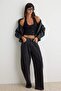 Siyah Çiçekli Halter Yaka Kolsuz Örme İnterlok Bluz TPRAW27BZ00059 - 2