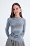 بلوزة مخططة بياقة قاربية B06104 - 5