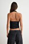 Siyah Çiçekli Halter Yaka Kolsuz Örme İnterlok Bluz TPRAW27BZ00059 - 4