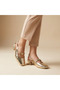 Melis Wide Heeled Shoes with Stone Chain Accessories