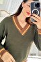 V-Neck Knitwear Blouse 7K123 - 4
