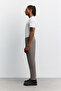 Men's Mink Classic Waist Wrinkle-Free Technical Fabric Relaxed Fit Trousers A62Y3209 - 4