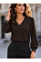 Women's Long Sleeve V Lace Collar Janjan Crepe Blouse - 2