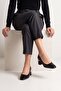 Women's Blunt Toe Thick Heeled Classic Shoes Zeylor Black - 6