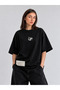 MEENA - Carpet Graphic Oversized Tee