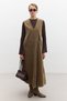 Gesticktes Samtkleid in Kamelbraun