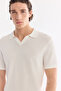 Men's Ecru Polo Collar Buttonless Textured Knitwear Regular Fit T-Shirt A61Y5033 - 2