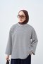 Women's Contrast Striped Crew Neck Oversize Sweatshirt Navy Blue