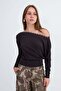 Staple Detailed Blouse B1106