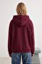 Bordo Renk Bloklu Slogan Baskılı Kalın İçi Polarlı Oversize Kapüşonlu Örme Sweatshirt TWOAW27SW00169 - 4