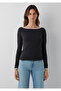 Biyeli Kayık Yakalı Black T-Shirt Fitted / Bodycon Cut 1614137-900 - 3