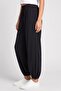 Women Ballon Fit Solid Jogger Pants, Black - 3